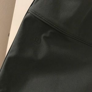 Lululemon Essential High-Rise Trouser